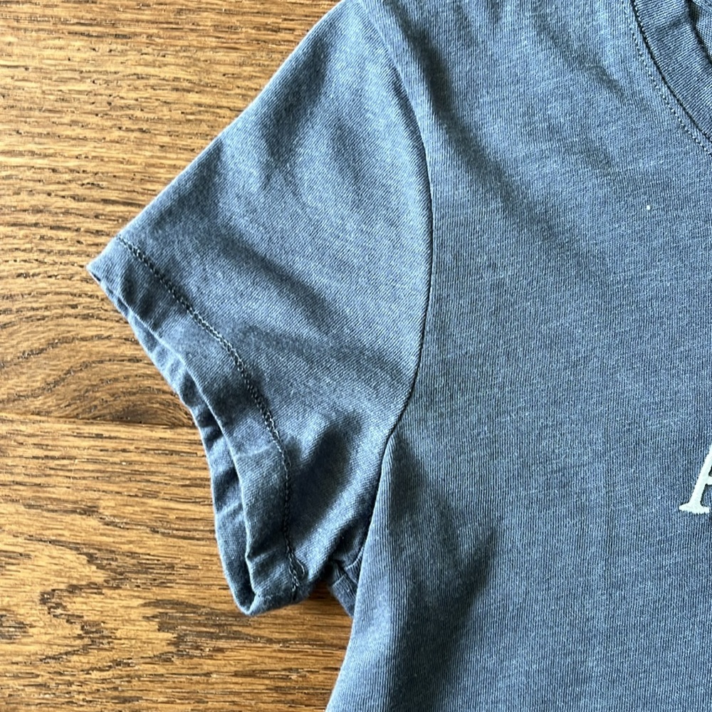 Abercrombie and Fitch Blue Shirt. - Picture 3 of 6